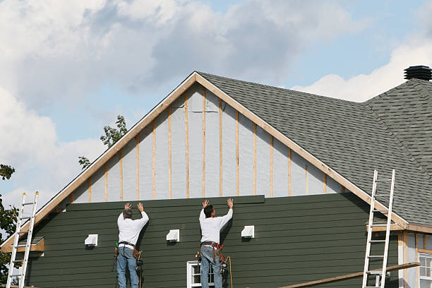 Professional Siding Installation technician working in Ashville, OH